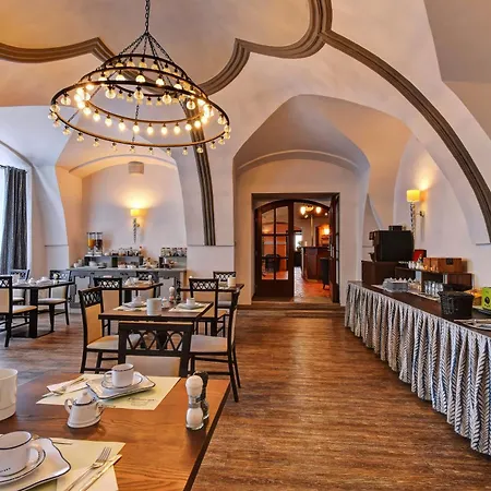 Alexander Hotel 4*