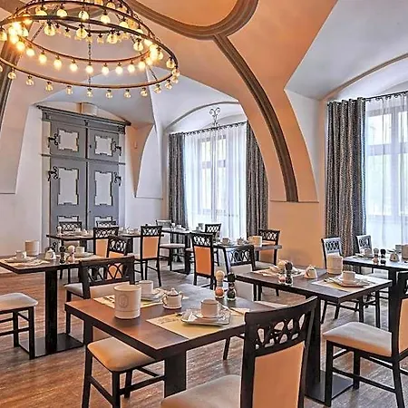 Alexander 4* Stříbro