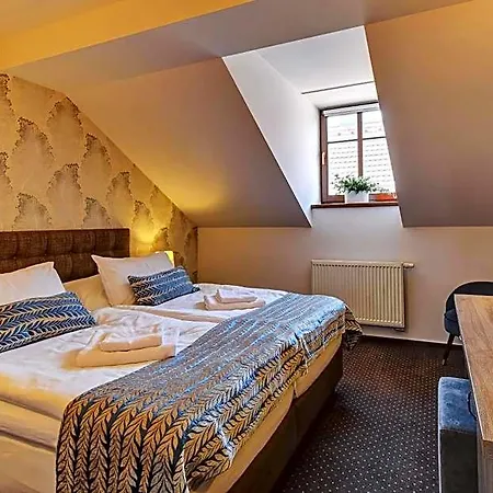 Alexander 4* Stříbro