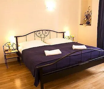 Alexander 4*
